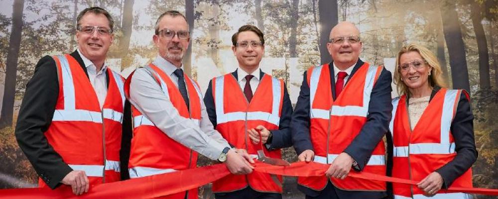 From left: Peter Lindelöv, Global Operations Manager, BU Heating Systems Kanthal, Scott Lawson, Production Unit Manager, Perth Kanthal, Robert Stål, President Kanthal, Simon Lile, President of Business Unit Heating Systems at Kanthal and Yvonne Edenholm, Press and Media Relations Manager Kanthal and Alleima Photo: Fraser Band