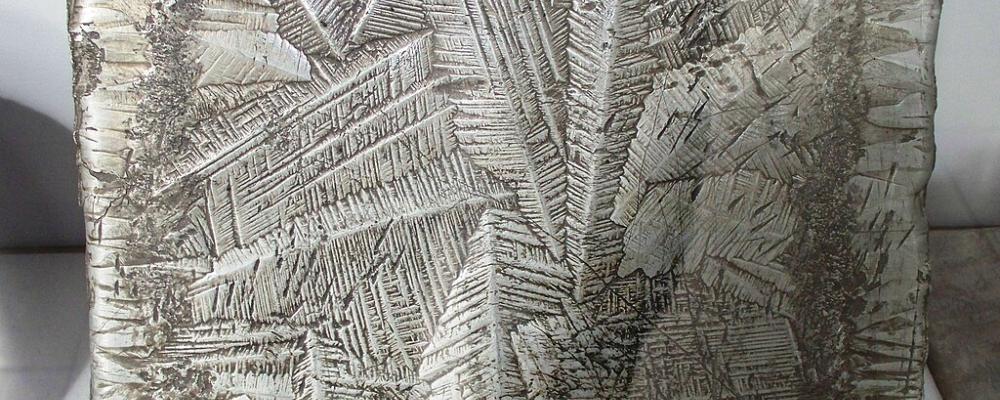 Antimony ingot. Photo: High Contrast/Wikimedia Commons