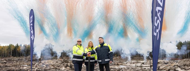 Per Elfgren, Head of SSAB Special Steels, Karin Palmqvist, Site and production manager in Oxelösund and Johnny Sjöström, President & CEO of SSAB. Photo: SSAB