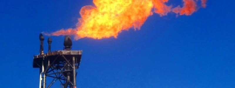 Flaring gases from an oil platform in the North Sea. Photo: Varodrig