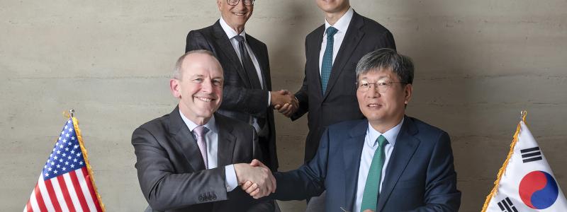 HD Hyundai recently signed a strategic agreement with TerraPower to expand the global manufacturing supply chain for Natrium reactors, supporting the rapid commercialization of the advanced nuclear technology. From the right Won Kwang-shik, Head of Marine Energy Business Division at HD Hyundai Heavy Industries; Chung Kisun, Executive Vice Chairman of HD Hyundai; Bill Gates, founder and chairman of TerraPower; and Chris Levesque, president and CEO of TerraPower. Photo: PRNewsfoto/HD Hyundai