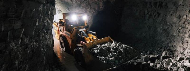 The automated Aramac L140B can operate autonomously for up to 8 hours, compared with 
around 5 hours in manned mode, showing how underground production can become safer, easier 
to operate, and more scalable. Photo: Aramine