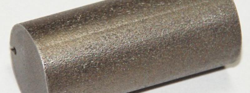 Tungsten rod with oxidised surface. Photo: Jurii/Wikimedia Commons
