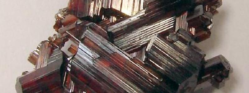 Natural rutile. Photo: Rob Lavinsky/irocks.com/Wikimedia Commons