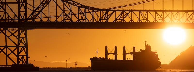 Iron ore freight rates moved in opposite directions in September as vessel supply and Chinese demand shifted. Symbol image: Pixabay, credit: Terski
