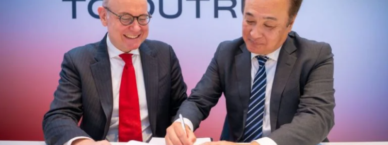 ABB and Sumitomo signed an MOU at bauma on the decarbonisation of mining equipment. Credit ABB.