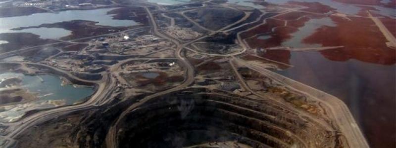 Diavik mine, comprising four pipes, was discovered in 1991, beneath Lac de Gras, 220 kilometres south of the Arctic Circle. Photo: Trevor MacInnis/Wikimedia Commons