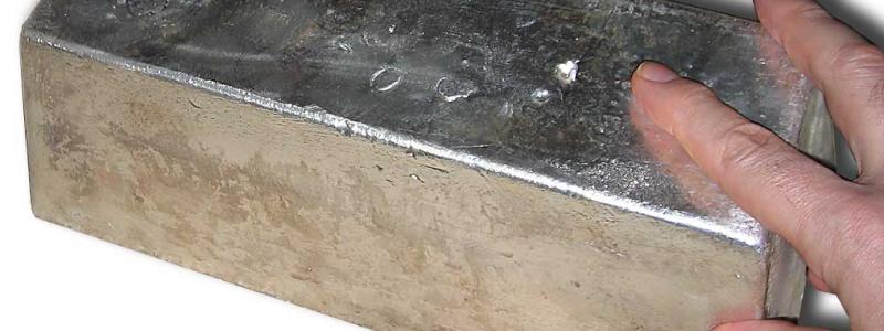 Silver bullion bar. Photo: Unit 5/Wikimedia Commons