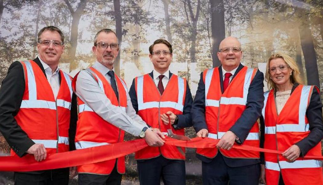 From left: Peter Lindelöv, Global Operations Manager, BU Heating Systems Kanthal, Scott Lawson, Production Unit Manager, Perth Kanthal, Robert Stål, President Kanthal, Simon Lile, President of Business Unit Heating Systems at Kanthal and Yvonne Edenholm, Press and Media Relations Manager Kanthal and Alleima Photo: Fraser Band
