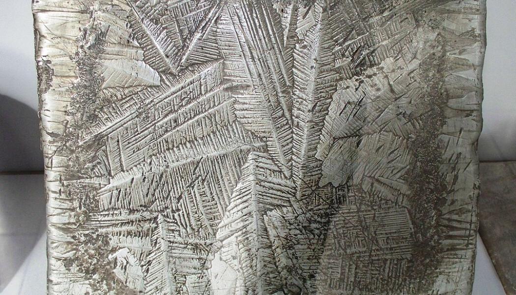 Antimony ingot. Photo: High Contrast/Wikimedia Commons 