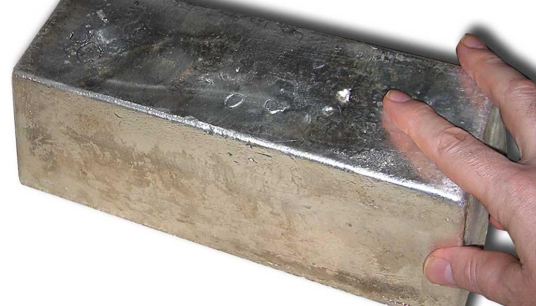 Silver bullion bar. Photo: Unit 5/Wikimedia Commons