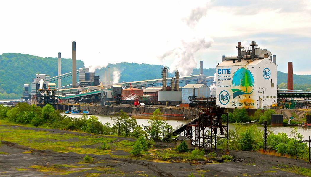 U.S. Steel Clairton Works in Clairton, Pennsylvania. Photo: Wikipedia Commons Lic. Credit: Roy Luck / U.S. Steel Clairton Works.