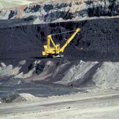 Coal mining in Wyoming. Photo: http://www.wy.blm.gov/minerals/coal/Wikimedia Commons