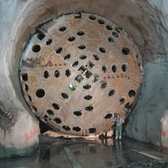 Tunnel boring maching (TBM). Photo: Cooper.ch/Wikimedia Commons