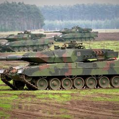 Stridsvagn Leopard 2A5 vid en utbildnings- och stridsdemonstration. Foto: Wikipedia Common, kredit: Bundeswehr/Modes