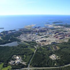SSAB’s steelworks in Raahe, Finland. Finnish steel demand is expected to increase in 2026, driven mainly by investment in industry, data centres, infrastructure and the energy transition. Residential construction, however, remains weak. Photo: SSAB.