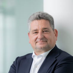 Thyssenkrupp CEO Miguel López is calling for lower electricity prices and warns that German industry is losing competitiveness against the US and China. Photo: Thyssenkrupp.
